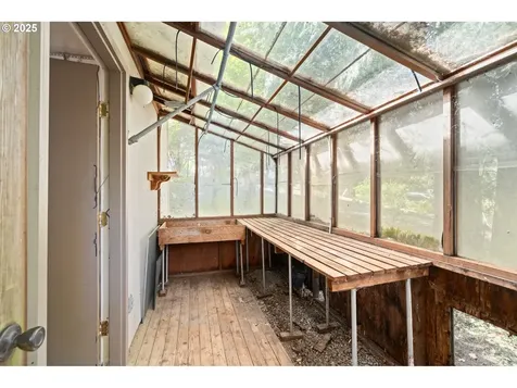 9855 SW 25th Avenue Portland OR 97219