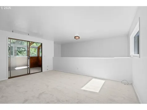 9855 SW 25th Avenue Portland OR 97219