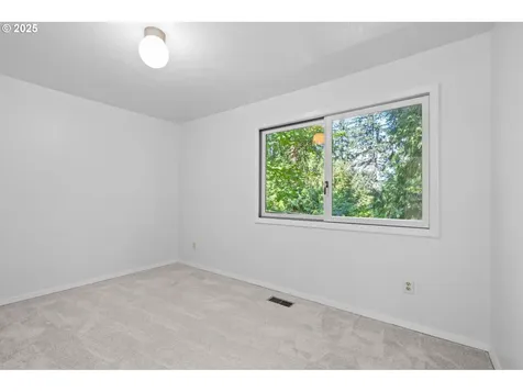 9855 SW 25th Avenue Portland OR 97219
