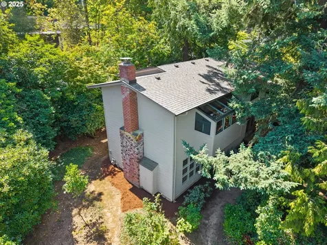 9855 SW 25th Avenue Portland OR 97219