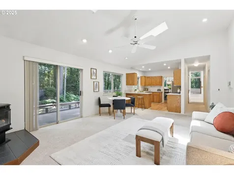 12028 SW Lesser Road Portland OR 97219