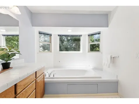 12028 SW Lesser Road Portland OR 97219