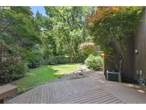 12028 SW Lesser Road Portland OR 97219