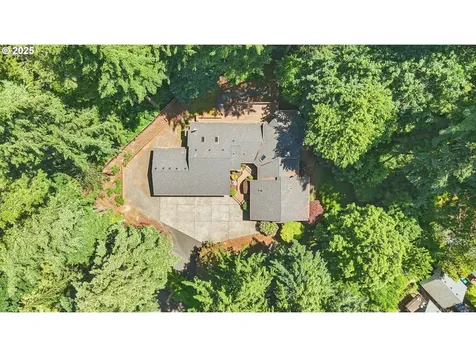 12028 SW Lesser Road Portland OR 97219