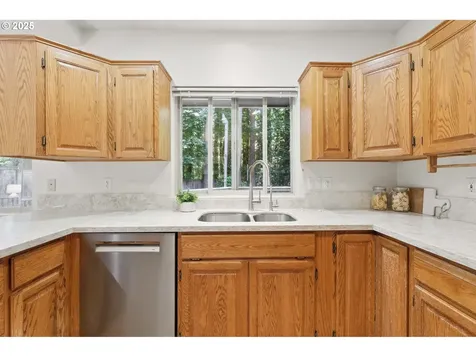 12028 SW Lesser Road Portland OR 97219