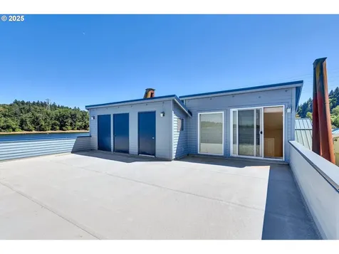 7720 S Macadam Avenue Portland OR 97219