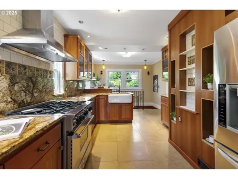 2615 NE 42nd Avenue Portland OR 97213