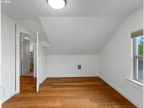 5903 SE Malden Street Portland OR 97206