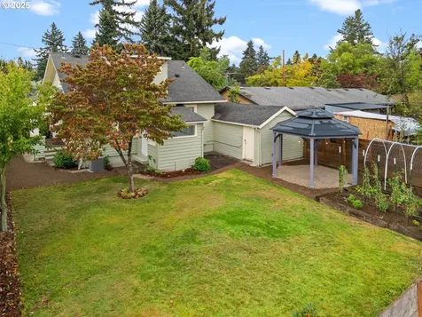 5903 SE Malden Street Portland OR 97206