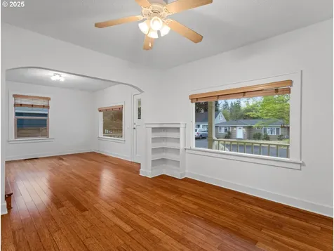 5903 SE Malden Street Portland OR 97206