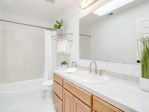 32719 NE Button Drive La Center WA 98629