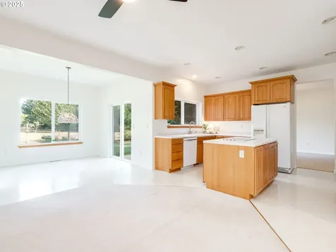 32719 NE Button Drive La Center WA 98629