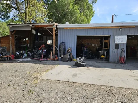 2912 W 2nd Street The Dalles OR 97058