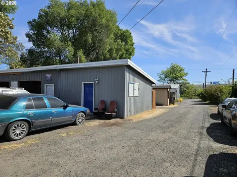2912 W 2nd Street The Dalles OR 97058