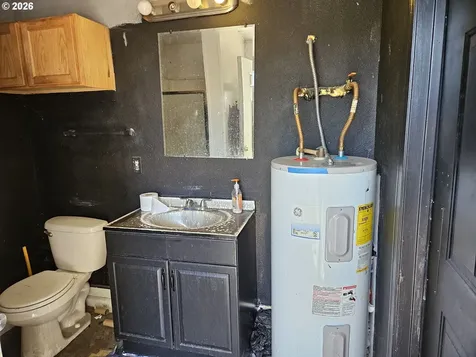 2912 W 2nd Street The Dalles OR 97058