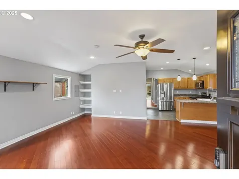 1683 N Jantzen Avenue Portland OR 97217