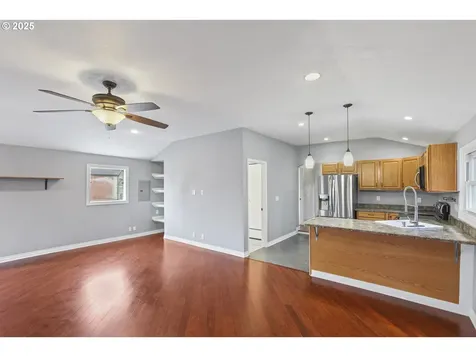 1683 N Jantzen Avenue Portland OR 97217