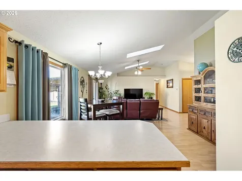 573 Creswood Drive Creswell OR 97426