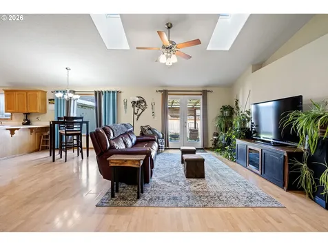 573 Creswood Drive Creswell OR 97426