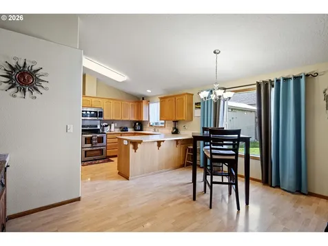573 Creswood Drive Creswell OR 97426