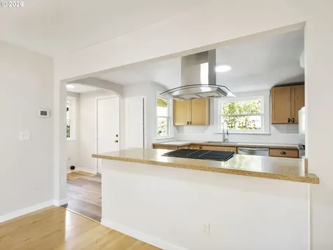 3917 SE Tibbetts Street Portland OR 97202