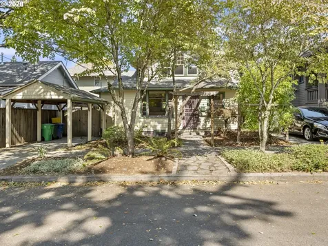 3917 SE Tibbetts Street Portland OR 97202