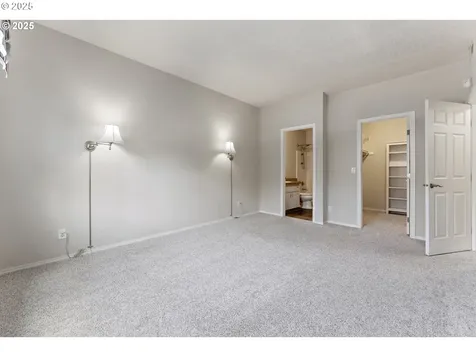 4320 S Corbett Avenue Portland OR 97239