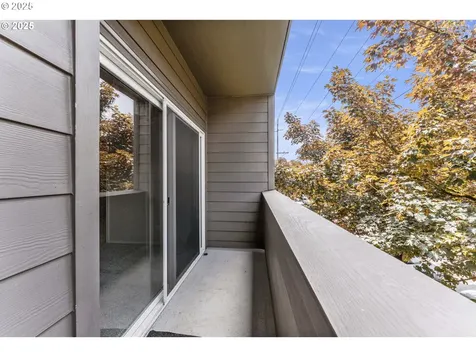4320 S Corbett Avenue Portland OR 97239
