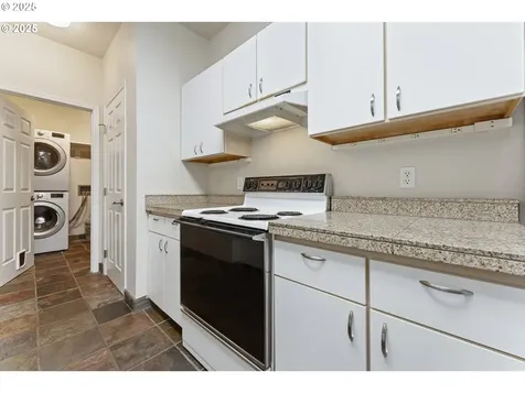 4320 S Corbett Avenue Portland OR 97239