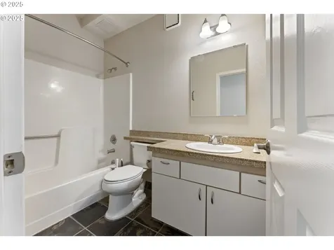 4320 S Corbett Avenue Portland OR 97239