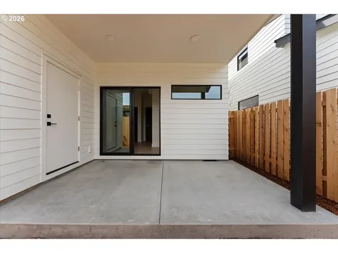 7884 SE 70th Avenue Portland OR 97206