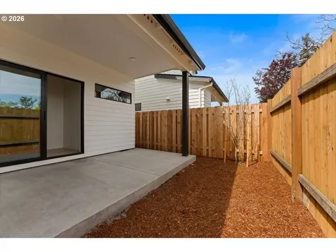 7884 SE 70th Avenue Portland OR 97206