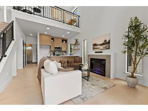 7884 SE 70th Avenue Portland OR 97206
