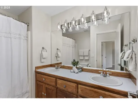 3312 NW 116th Way Vancouver WA 98685