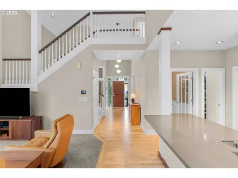 2432 SW Huber Court Portland OR 97219