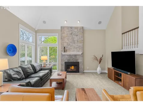 2432 SW Huber Court Portland OR 97219