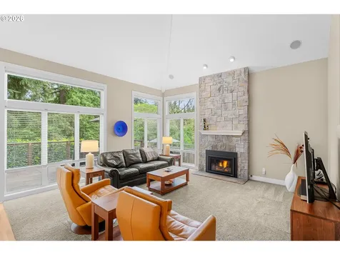 2432 SW Huber Court Portland OR 97219