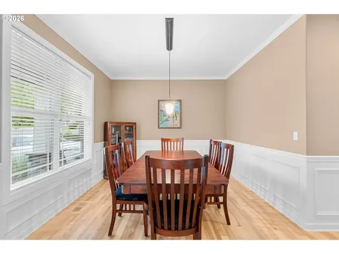 2432 SW Huber Court Portland OR 97219
