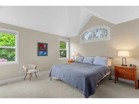 2432 SW Huber Court Portland OR 97219