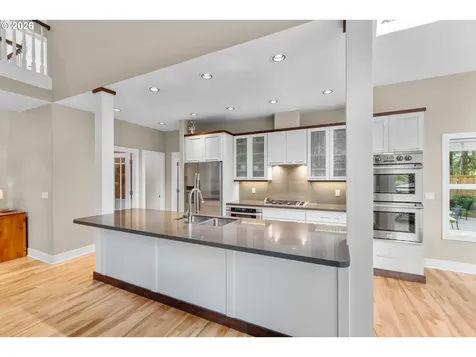 2432 SW Huber Court Portland OR 97219