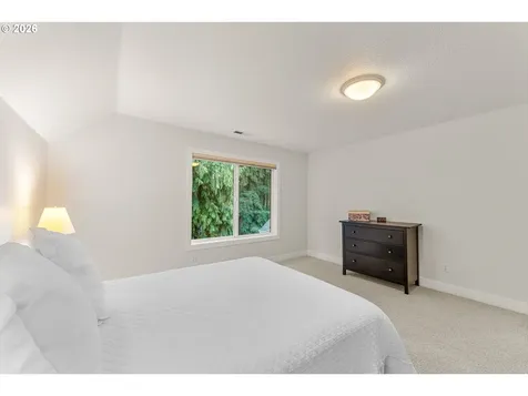 2432 SW Huber Court Portland OR 97219