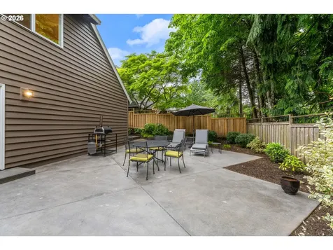 2432 SW Huber Court Portland OR 97219