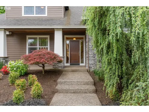 2432 SW Huber Court Portland OR 97219