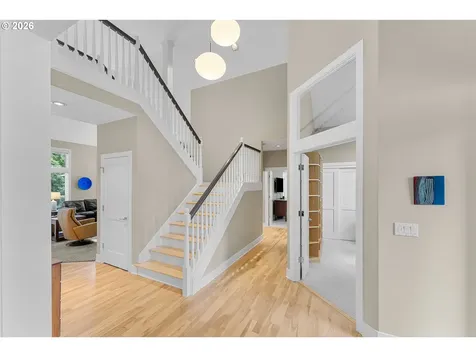2432 SW Huber Court Portland OR 97219