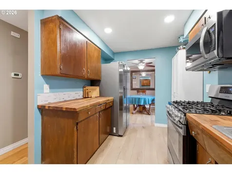 1530 SE 140th Avenue Portland OR 97233