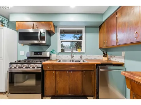 1530 SE 140th Avenue Portland OR 97233