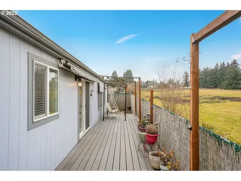 1015 Oak Street Silverton OR 97381