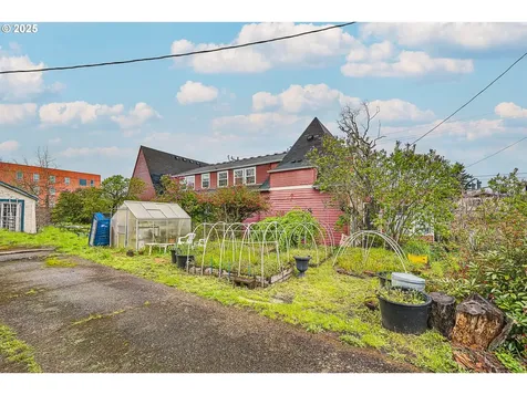 5417 NE 15th Avenue Portland OR 97211