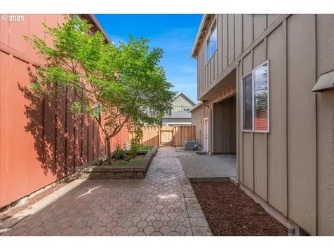 4615 SE Olivewood Street Hillsboro OR 97123