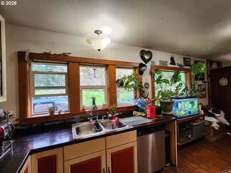 45366 Highway 101 Langlois OR 97450